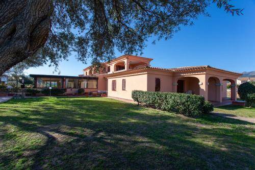 San Teodoro City Centre Apartment | 100 m² Apartment ∙ 2 bedrooms ∙ 5 guests