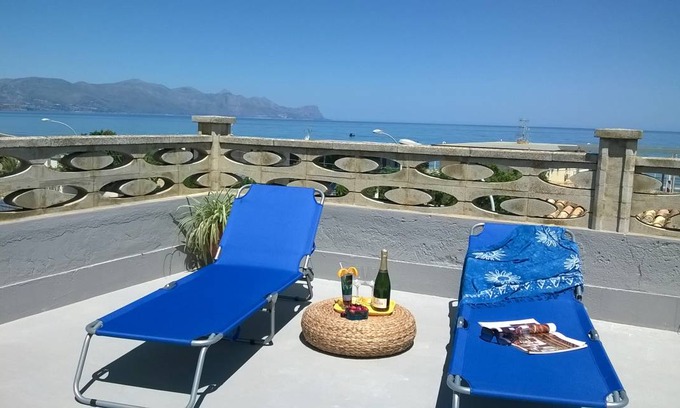 Alcamo Marina Apartment | 100 m² Apartment ∙ 4 bedrooms ∙ 8 guests