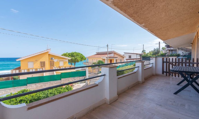 Gallina House | 100 m² House ∙ 2 bedrooms ∙ 6 guests