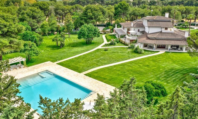 Oria Villa | 1040 m² Villa ∙ 7 bedrooms ∙ 14 guests