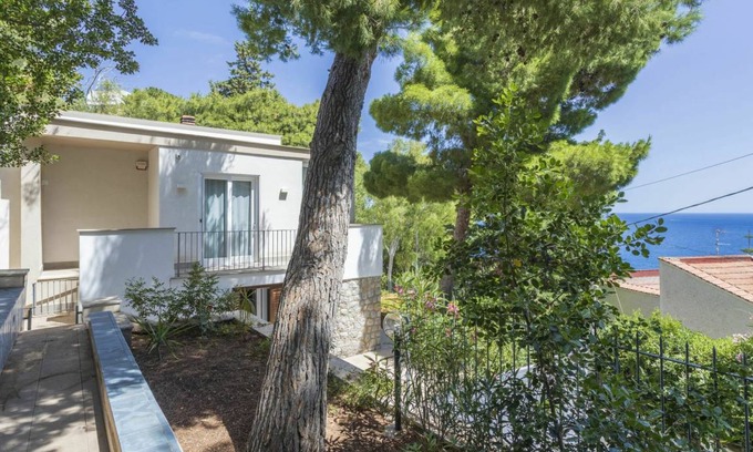 Addaura Villa | 110 m² Villa ∙ 3 bedrooms ∙ 6 guests