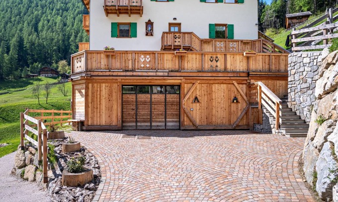 Rabbi Apartment | 120 m² Apartment ∙ 3 bedrooms ∙ 8 guests