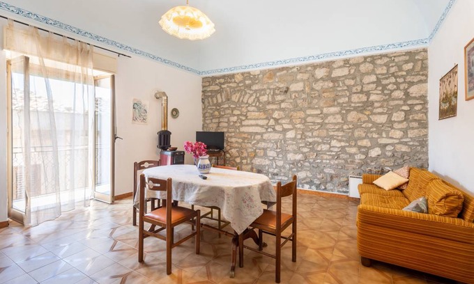 Prizzi Apartment | 120 m² Apartment ∙ 3 bedrooms ∙ 5 guests