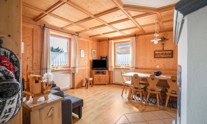 Mendel Pass House | 120 m² House ∙ 2 bedrooms ∙ 5 guests