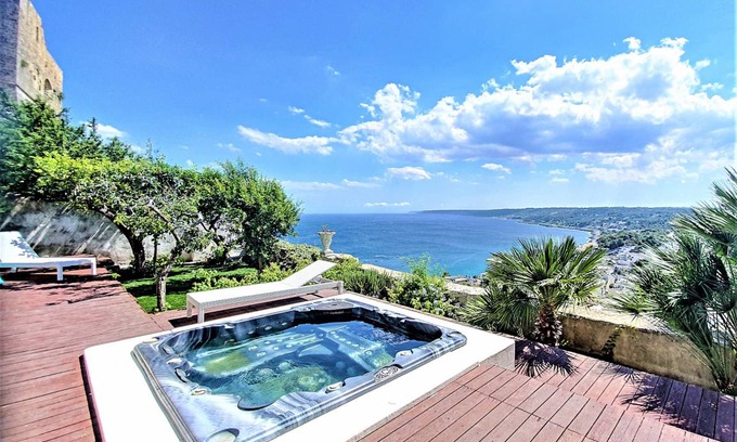 Castro Marina House | 120 m² House ∙ 3 bedrooms ∙ 11 guests