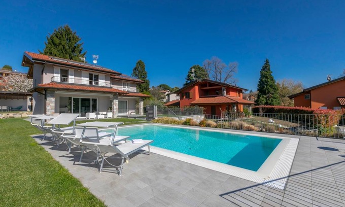 Besozzo Villa | 120 m² Villa ∙ 3 bedrooms ∙ 6 guests