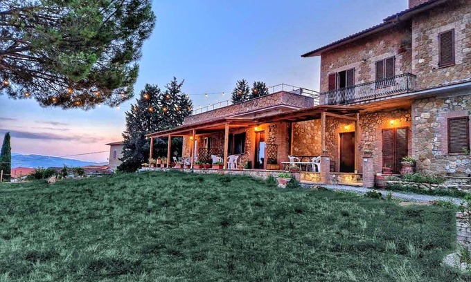 Pienza House | 135 m² Farmhouse ∙ 2 bedrooms ∙ 8 guests