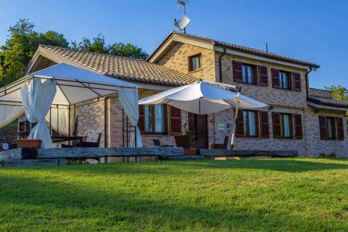 Falerone Bed & Breakfast | 15 m² Bed and breakfast ∙ 3 guests