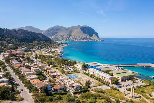 Addaura Apartment | 150 m² Apartment ∙ 2 bedrooms ∙ 4 guests