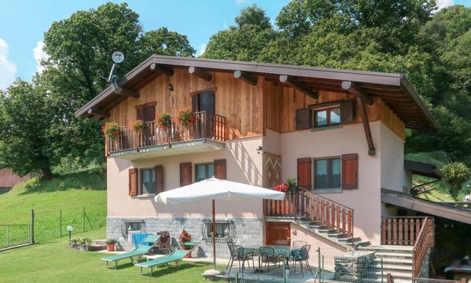Garzeno Apartment | 150 m² Apartment ∙ 3 bedrooms ∙ 6 guests