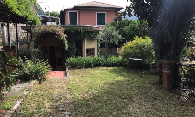 Recco House | 160 m² House ∙ 3 bedrooms ∙ 5 guests