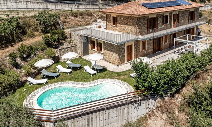 Rutino House | 160 m² House ∙ 4 bedrooms ∙ 8 guests