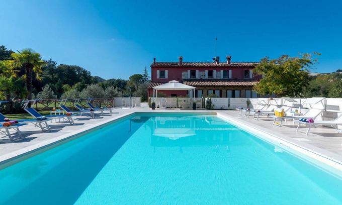 Fossombrone Villa | 170 m² Villa ∙ 6 bedrooms ∙ 16 guests