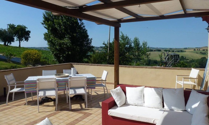 Montecarotto Apartment | 180 m² Apartment ∙ 3 bedrooms ∙ 8 guests