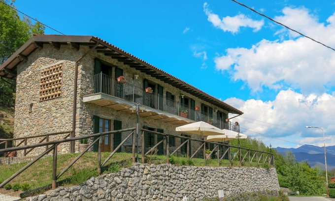 Molazzana House | 180 m² Apartment ∙ 4 bedrooms ∙ 12 guests