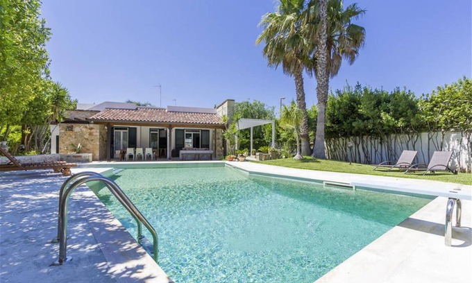 Torre dell'Orso Villa | 192 m² Villa ∙ 5 bedrooms ∙ 14 guests