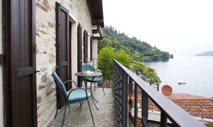 Cannobio Apartment | 2 bedroom apartment in a popular holiday residence with private beach