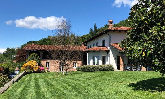 Palazzo Canavese Bed & Breakfast | 20 m² Bed and breakfast ∙ 2 guests