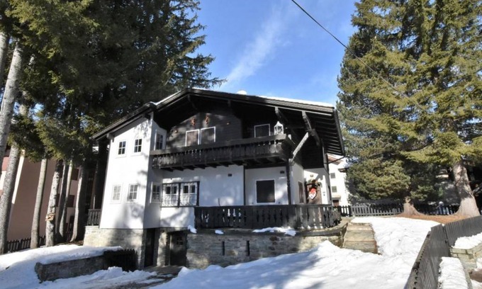 Madesimo Ski Chalet | 200 m² Chalet ∙ 4 bedrooms ∙ 9 guests