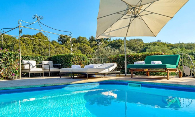 Baja Sardinia Villa | 200 m² Villa ∙ 3 bedrooms ∙ 6 guests