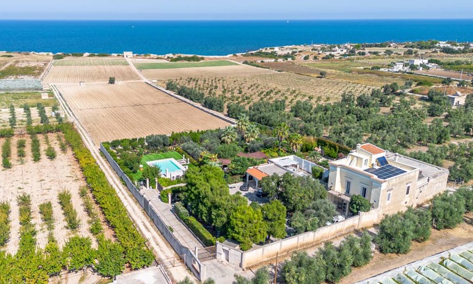 Bisceglie Villa | 200 m² Villa ∙ 4 bedrooms ∙ 10 guests