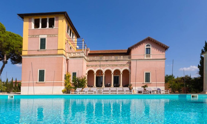 Casarano Villa | 2100 m² Villa ∙ 9 bedrooms ∙ 20 guests