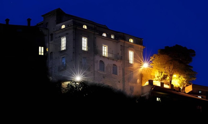 Castellabate Historic Centre Apartment | 220 m² Apartment ∙ 4 bedrooms ∙ 8 guests