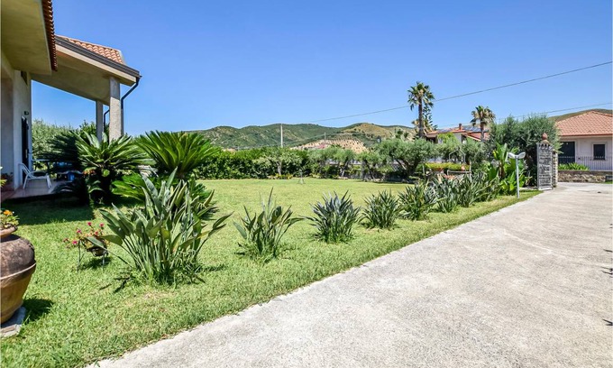 Alani House | 220 m² House ∙ 3 bedrooms ∙ 7 guests