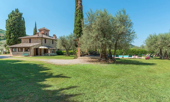 Paciano Villa | 220 m² Villa ∙ 7 bedrooms ∙ 14 guests