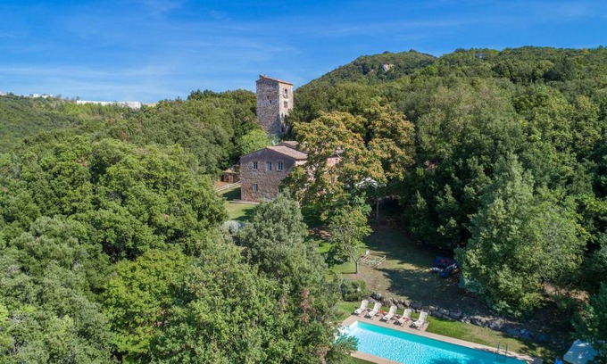 Gambassi Terme Villa | 240 m² Villa ∙ 8 bedrooms ∙ 14 guests