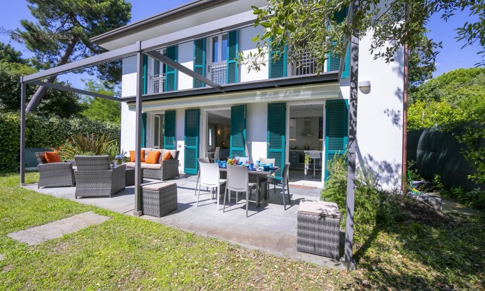 Ronchi Resort | 250 m² Luxury rental ∙ 5 bedrooms ∙ 10 guests