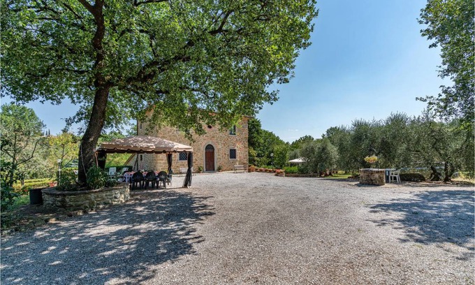 Monte San Savino House | 260 m² House ∙ 5 bedrooms ∙ 11 guests