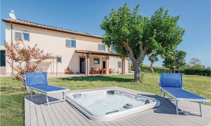 Mondavio House | 260 m² House ∙ 6 bedrooms ∙ 13 guests