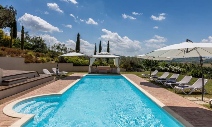 Monte Giberto Villa | 260 m² Villa ∙ 4 bedrooms ∙ 9 guests