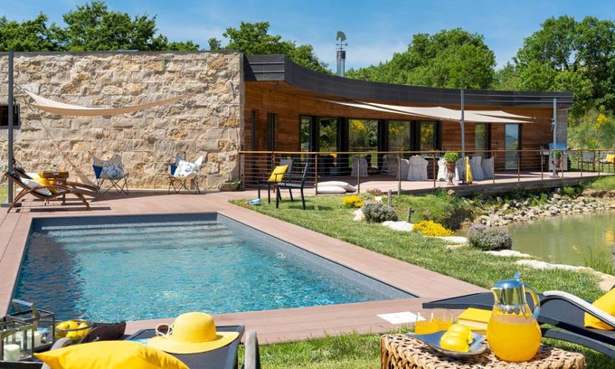 Radicondoli Villa | 260 m² Villa ∙ 6 bedrooms ∙ 12 guests