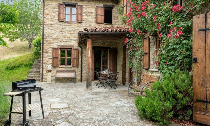 Roccaverano Other | 270 m² Accommodation ∙ 5 bedrooms ∙ 12 guests