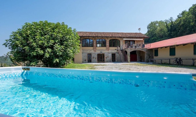 Somano House | 280 m² House ∙ 1 bedroom ∙ 15 guests