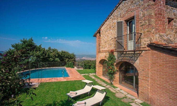 Arezzo Villa | 280 m² Villa ∙ 5 bedrooms ∙ 10 guests