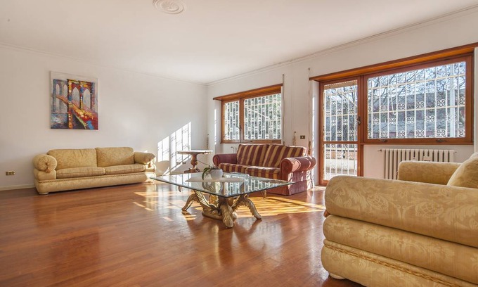 Zona XXIV Fonte Ostiense Apartment | 300 m² Apartment ∙ 4 bedrooms ∙ 8 guests