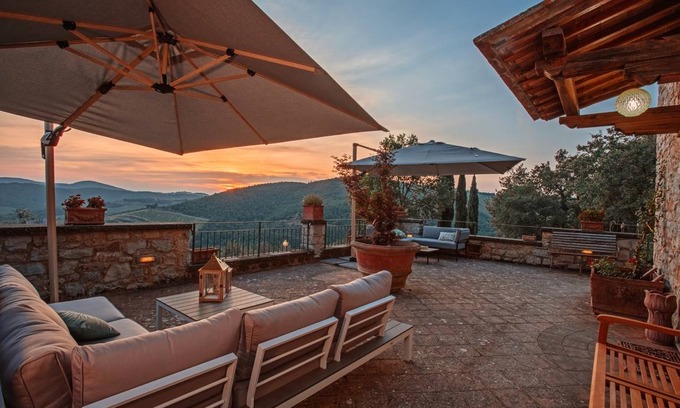 Vertine Villa | 300 m² Villa ∙ 3 bedrooms ∙ 8 guests