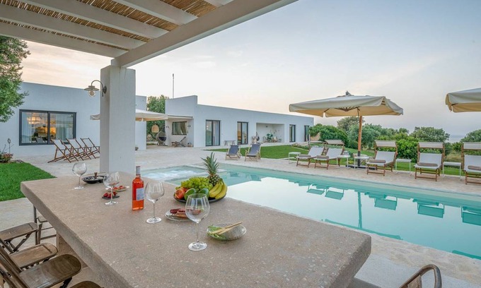 Carovigno Villa | 315 m² Villa ∙ 5 bedrooms ∙ 10 guests