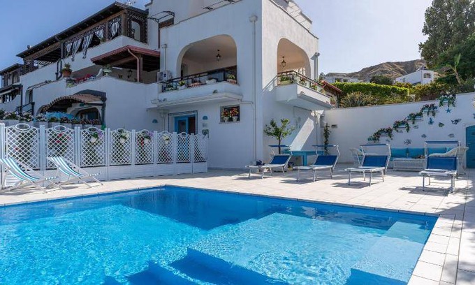 Crotone Bed & Breakfast | 32 m² Bed and breakfast ∙ 4 guests