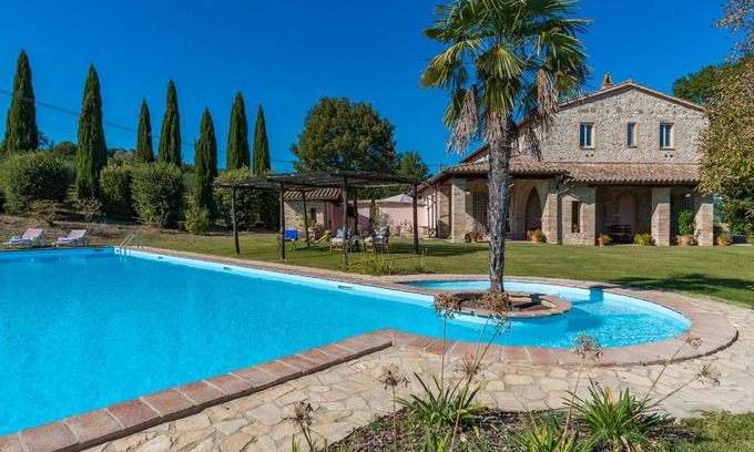 Massa Martana Villa | 328 m² Villa ∙ 7 bedrooms ∙ 12 guests