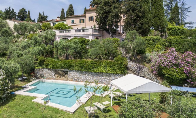 Pistoia Villa | 331 m² Villa ∙ 4 bedrooms ∙ 8 guests