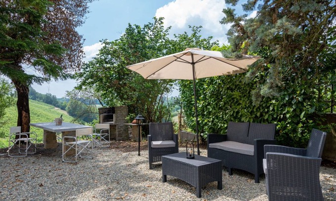 Castel Rocchero Other | 350 m² Accommodation ∙ 3 bedrooms ∙ 6 guests