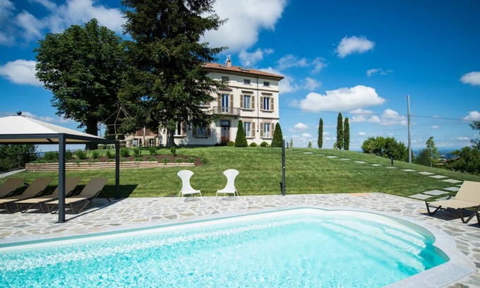 Costigliole d'Asti Villa | 350 m² Villa ∙ 4 bedrooms ∙ 12 guests