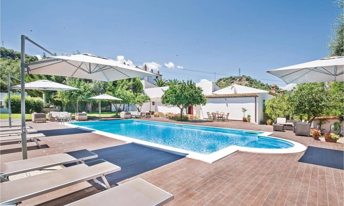 Rossano House | 360 m² Maisonette ∙ 8 bedrooms ∙ 18 guests