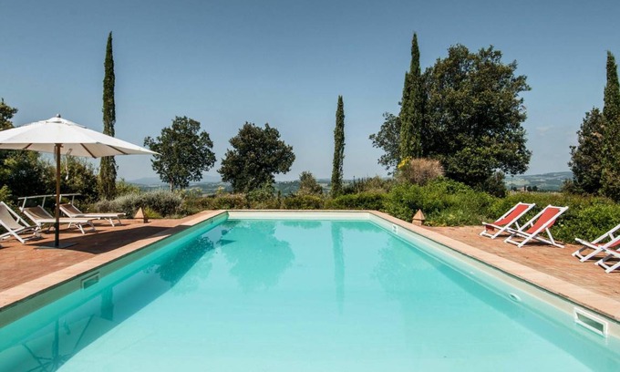 Camigliano Villa | 360 m² Villa ∙ 5 bedrooms ∙ 10 guests