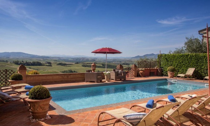 Fabbrica House | 400 m² House ∙ 5 bedrooms ∙ 13 guests
