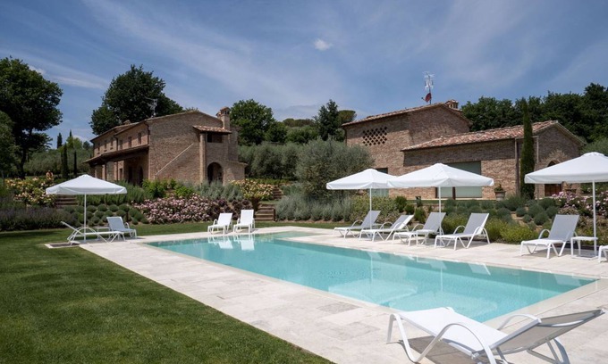 Foiano della Chiana Villa | 400 m² Villa ∙ 6 bedrooms ∙ 14 guests